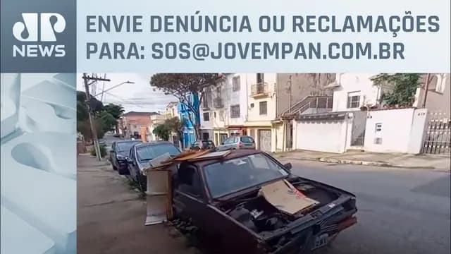 Carro abandonado há três anos no Ipiranga tem água parada e lixo | SOS São Paulo